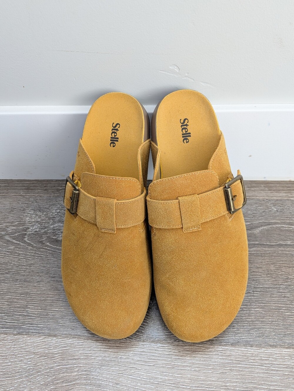Elle Women’s Suede Buckle Mule in Mustard